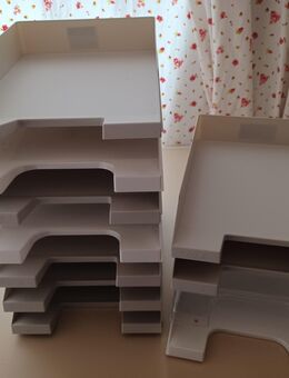 Ablagefächer 11 Stück weiß, grau und transparent für Schule und Büro gut erhalten - Bielefeld