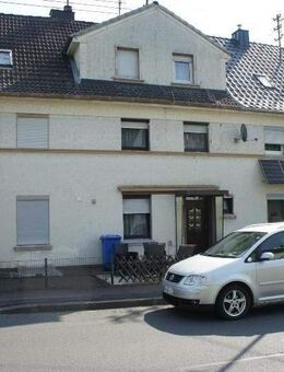** ACHTUNG JUNGE FAMILIEN RENOVIERTES - GEMÜTLICHES REIHENMITTELHAUS MIT VIEL PLATZ-IN KATZWINKEL MIT SCHÖNEM GARTENGRUNDSTÜCK**** - Katzwinkel (Sieg)