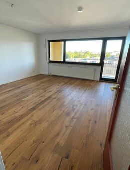 schöne helle 3,5 Zimmer Wohnung - Kornwestheim
