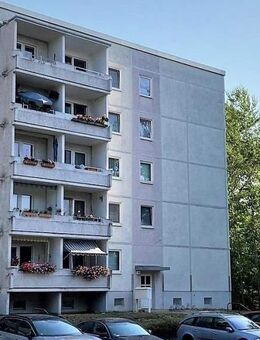 3 Raumwohnung mit Balkon !Jetzt mieten - weniger zahlen - Bernsdorf (Regierungsbezirk Dresden)