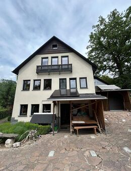 Idyllisch gelegenes 7-Zi. EFH mit 2 Balkonen, Carport, 3 Bädern und Garage im schönen Zschopautal - Augustusburg
