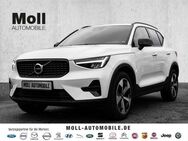 Volvo XC40 Plus Dark 2WD B3 EU6d digitales Cockpit Memory Sitze Soundsystem HarmanKardon LED - Aachen