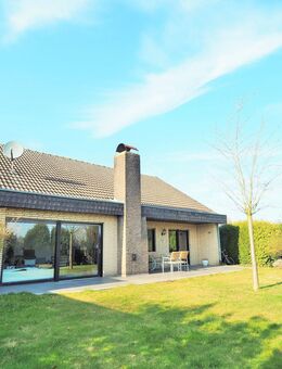 ++ Großzügiges WOHNEN in exklusiver Feldrandlage! ++ - Bedburg