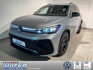 VW Tiguan, 2.0 TDI R-Line BLAC, Jahr 2022 - Bochum