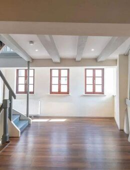 Besonderheit - 125qm Stadthaus mit 3,5 Zimmern, Einbauküche und Bar zentral in Dillingen - Dillingen (Donau)