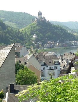 Schöne und geräumige 5-Zimmer-Wohnung mit Balkon und Burgblick in 1er Reihe - Cochem