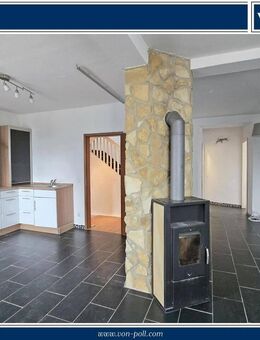 Modernisiertes Einfamilienhaus sucht helfende Hände zum wieder Aufhübschen! - Dintesheim