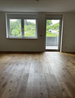 Wohnung 3,5 Zimmer,Warmmiete inklusive Strom, Fußbodenheizung, Deckenkühlung, Barrierefrei, - Bochum