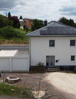 Neubau-Einfamilienhaus mit Photovoltaik-Anlage in ruhiger Lage von Gondorf - Gondorf