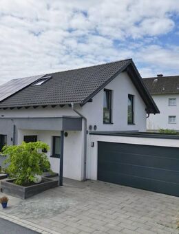 Mieten Sie Ihr Haus mit Garten und Doppelgarage - perfekt für Familien! - Arnsberg