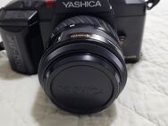 Yashica AF 200 Digitalkamera mit Objektiv und Blitzlicht Set mit Tasche - Düsseldorf