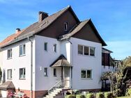 Zweifamilienhaus sucht neue Eigentümer - Perfekt für junge Familien. - Baunatal
