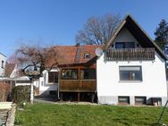 Großzügiges Einfamilien/- Mehrgenerationen/- 2 Familienhaus in begehrter Lage von Fürth-Oberfürberg - Fürth