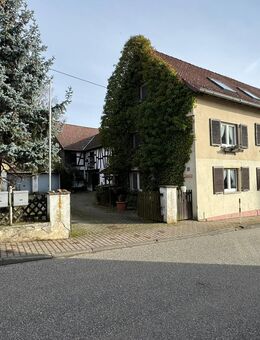 Tierhalter aufgepasst! Schönes und großes Fachwerkhaus mit Stallungen und großem Grundstück - Reckenroth