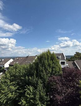 83m², 3,5 Zimmer, Balkon mit Weitblick! Lichtdurchflutet, gepflegt, top Lage im 3. OG mit Aufzug - Bochum
