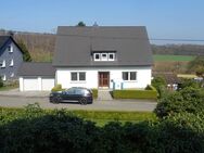 Neuwertige ländlich gelegene 3,5-Zimmer Wohnung im 2-Familienhaus mit Garten und Garagen in Wetter-Albringhausen zu vermieten - Wetter (Ruhr)