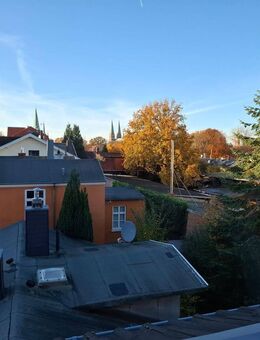 Schöne Dachgeschoss Wohnung mit Balkon in Wakenitznähe - Lübeck