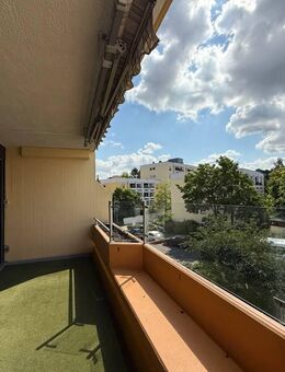 Würzburg - Frauenland 3-Zimmer-Wohnung mit zwei Loggien in ruhiger Lage! - Würzburg