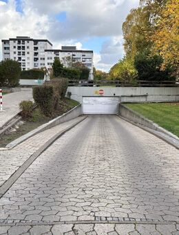 Zentral gelegen und mit Aufzug - Langenhagen