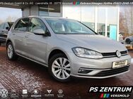 VW Golf, 1.0 TSI VII Comfortline APP, Jahr 2018 - Versmold