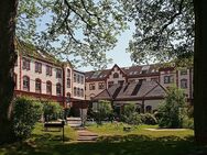 Tisch sucht Stuhl - Loft sucht neuen Mieter - Loft 221 - Hamburg