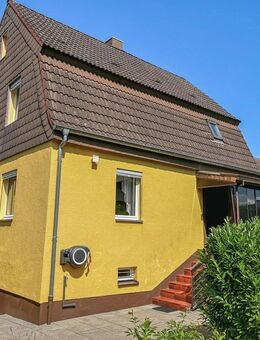 Gemütliches Einfamilienhaus mit Garten und Garage in Zweibrücken - sofort bezugsfrei! - Zweibrücken