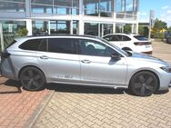 VW Passat Variant, 2.0 TDI R-Line Harma, Jahr 2024 - Barth