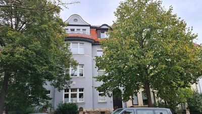 Schöne helle und offene Wohnung mit Blick ins Grüne - zentrumsnah