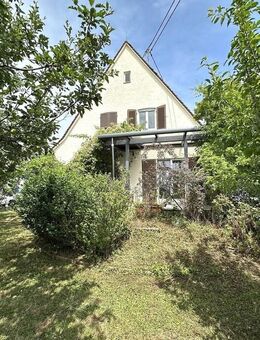 Charmantes Einfamilienhaus mit großem Grundstück in ruhiger Lage von Wendlingen - Wendlingen (Neckar)