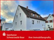 Zweifamilienhaus mit angebautem Bungalow und Garage - Villingen-Schwenningen