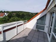 Wunderschöne 3-Zimmer-Dachgeschosswohnung mit Dachterrasse zum 01.06 - Bad Soden (Taunus)
