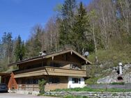 Jachenau: Kleines, denkmalgeschütztes Bauernhaus am Südhang - Jachenau