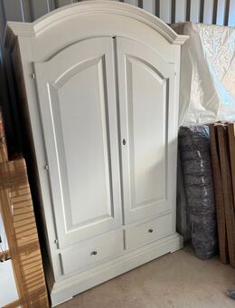 Garderobenschrank im Landhausstil - Wuppertal