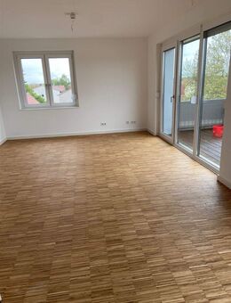 Maisach - TOP Lage sehr schöne, helle 2 Zimmer Penthouse Wohnung ca. 81m² Terrasse Aufzug Parkett - Maisach