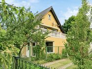 Bezugsfrei ! Charmantes, hochwertiges ZFH in Berlin-Pankow mit schönem Garten, Garage und Keller - Berlin
