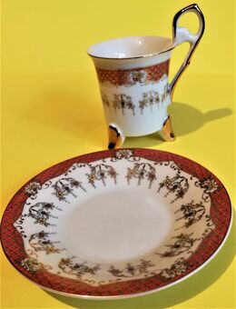 Edle Porzellan Prunk Mokkatasse mit Golddekor und Untertasse - Aachen