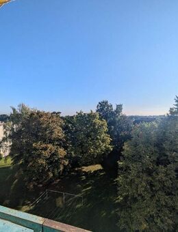 Attraktive, renovierte 3-Zimmer-Wohnung mit Balkon und Weitblick - Herzogenaurach