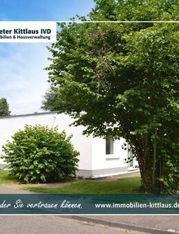 **Köln-Heimersdorf: Schickes Reiheneckhaus, frisch modernisiert 2 Zimmer, Garten und Stellplatz** - Köln