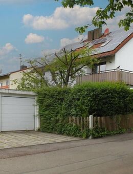 Charmante Doppelhaushälfte mit Garage und Carport - Bergkirchen