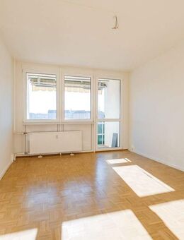 Zentral gelegene 2-Raumwohnung mit Parkett und Aufzug - Leipzig
