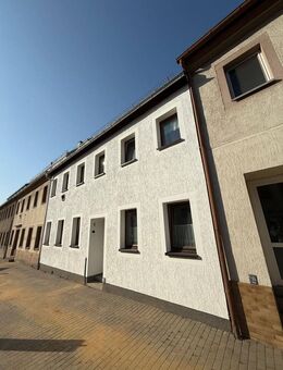 Großzügiges 8-Zimmer EFH mit kleinem Hinterhof im schönen Mittweida - Mittweida