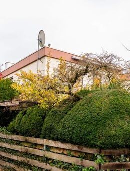 Charmantes Reihenendhaus mit Garten in Leonberg - Leonberg (Baden-Württemberg)