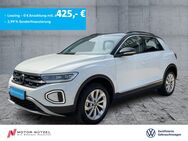 VW T-Roc, 1.5 TSI STYLE LEDplus, Jahr 2023 - Hof