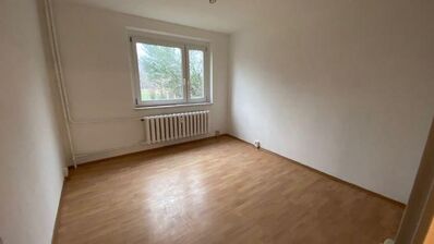 *Frisch Renovierte Wohnung* 7,5 Zimmer Wohnung im 3.OG