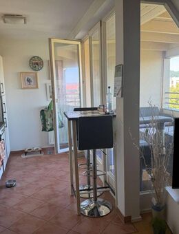 Süßes 2 Zimmer-DG-Apartment mit Fahrstuhl - Dresden