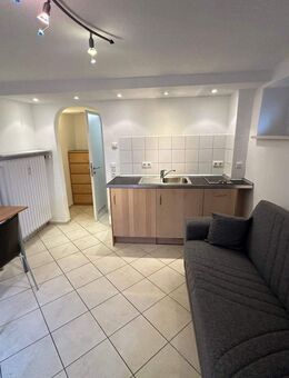 Nur für 1 Person / Möblierte 1 - Zimmer - Untergeschosswohnung (Kellerwohnung) mit Einbauküche und separatem Eingang - Trier