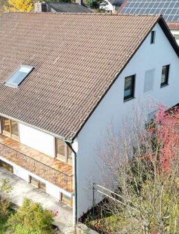 Architektonisch ansprechendes Wohnhaus mit traumhaftem Fernblick in exklusiver Wohngegend - Bayreuth