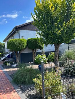 Charmantes Einfamilienhaus mit großem Garten und Doppelcarport in Todesfelde - Todesfelde