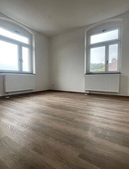 Hochwertige 2-R-Whg. - Walk-in-Dusche & moderne Wärmepumpe in Waldenburg - Waldenburg (Sachsen)