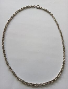 silberfarbene Kette Modeschmuck - Essen